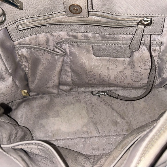 Michael Kors Beige Gray Tote Bag with many pockets - Picture 13 of 16